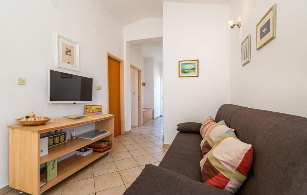 Apartment Dadic *