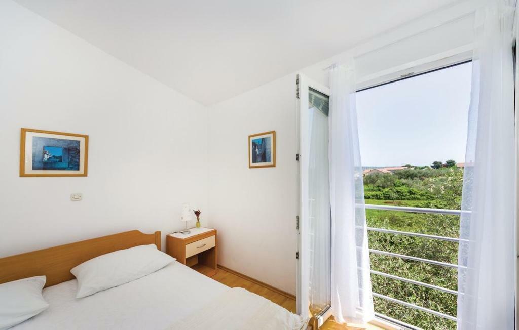 Apartment Dadic *